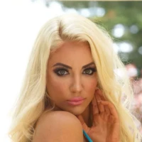 Nicolette Shea
