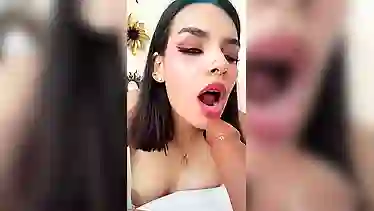 Шикарный минет резинового члена