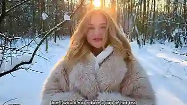 Встретил в лесу красавицу и приютил дома, а вечером секс сюрприз от крали получил